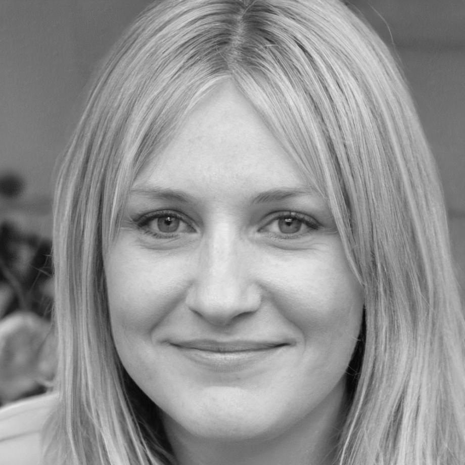 Portrait of satisfied client Isla MacLeod